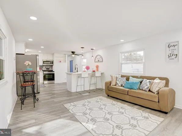 3 Clayton Dr, Clayton, DE 19938