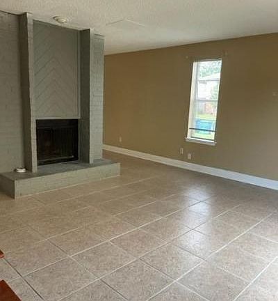 5th image of 58 Brandon Hall Dr