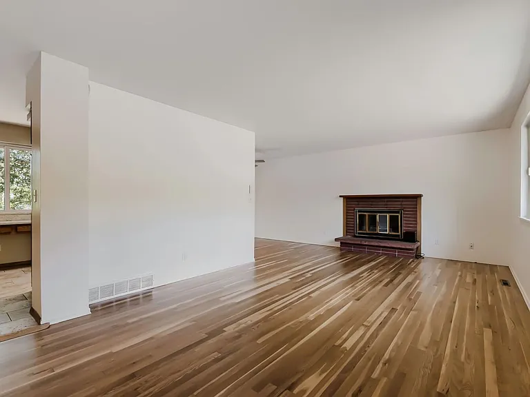 1290 Judson Dr — Photo 9