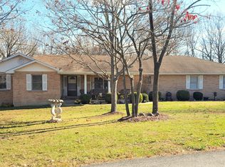 3943 Oak Crest Dr, Barnhart, MO 63012