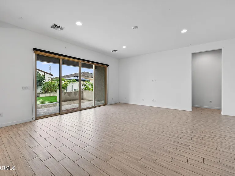 203 E Birchwood Pl — Photo 20