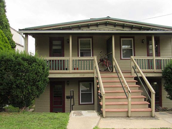 2nd image of 254 Saratoga St #1
