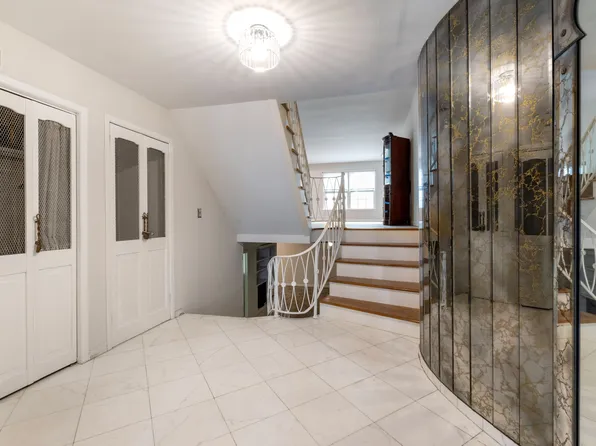 215-03 17th Avenue image 3 of 37