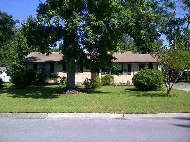 1st image of 803 Edgewood Dr