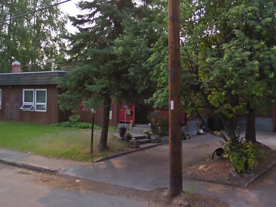 1327 6th Ave #B