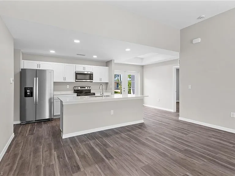 120 Britt Rd — Photo 3