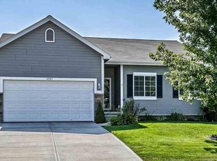 4507 Clearwater Dr, Papillion, NE 68133