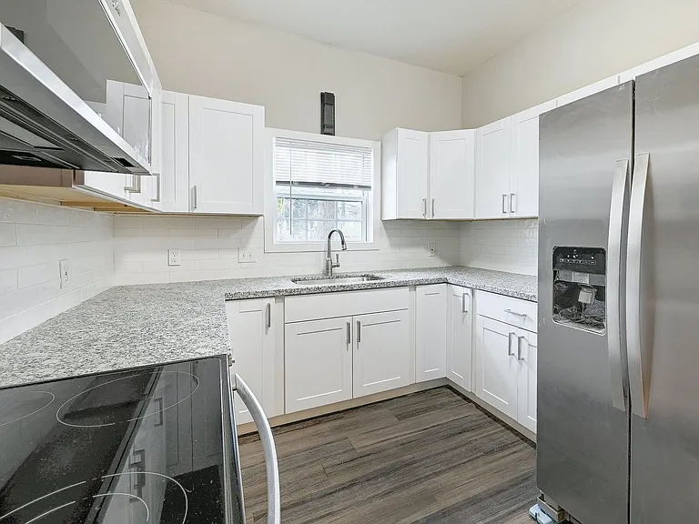 2511 San Gabriel St — Photo 8