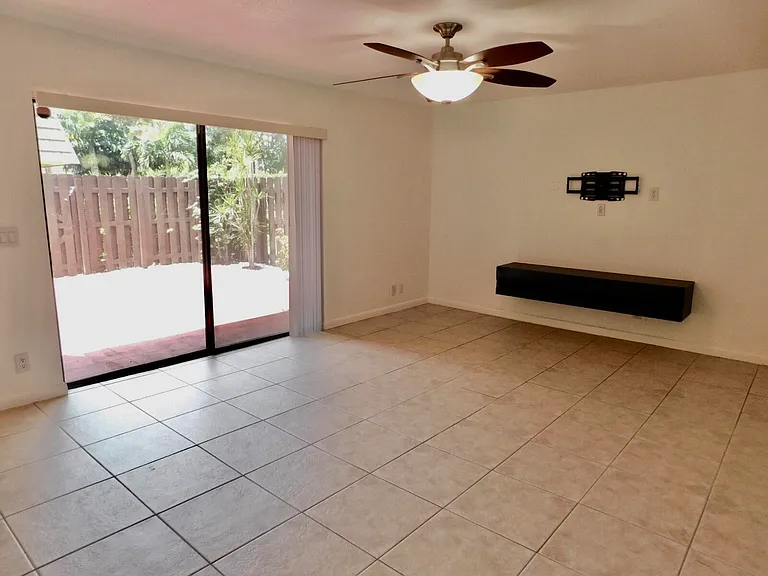 4155 Turnberry Cir #29 — Photo 18