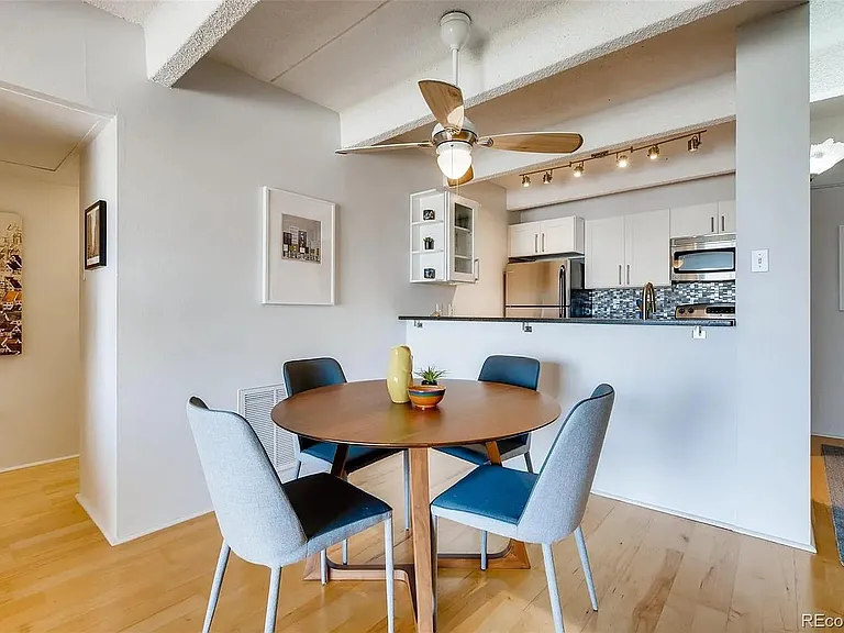 1433 N Williams St #805 — Photo 2