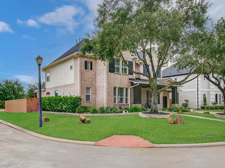 18807 Oriole Point Ct — Photo 2