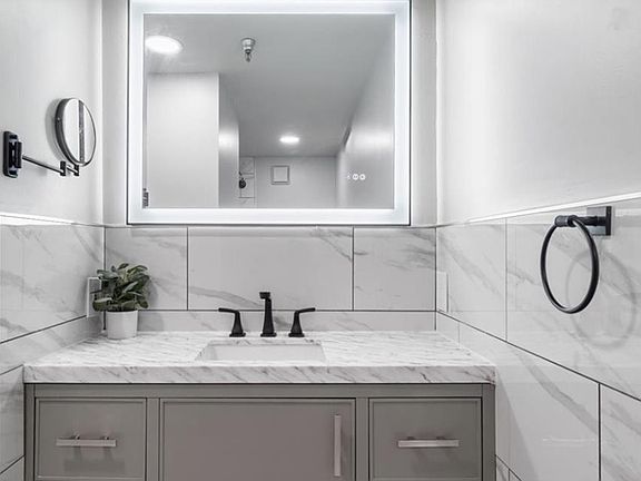 5th image of 520 Ashford Ave APT 25