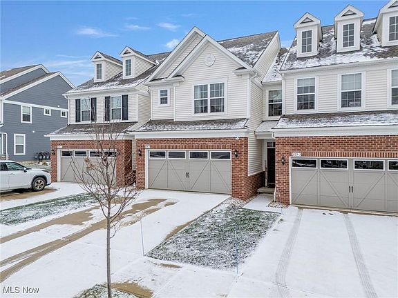 2nd image of 875 Dipper Ln #2