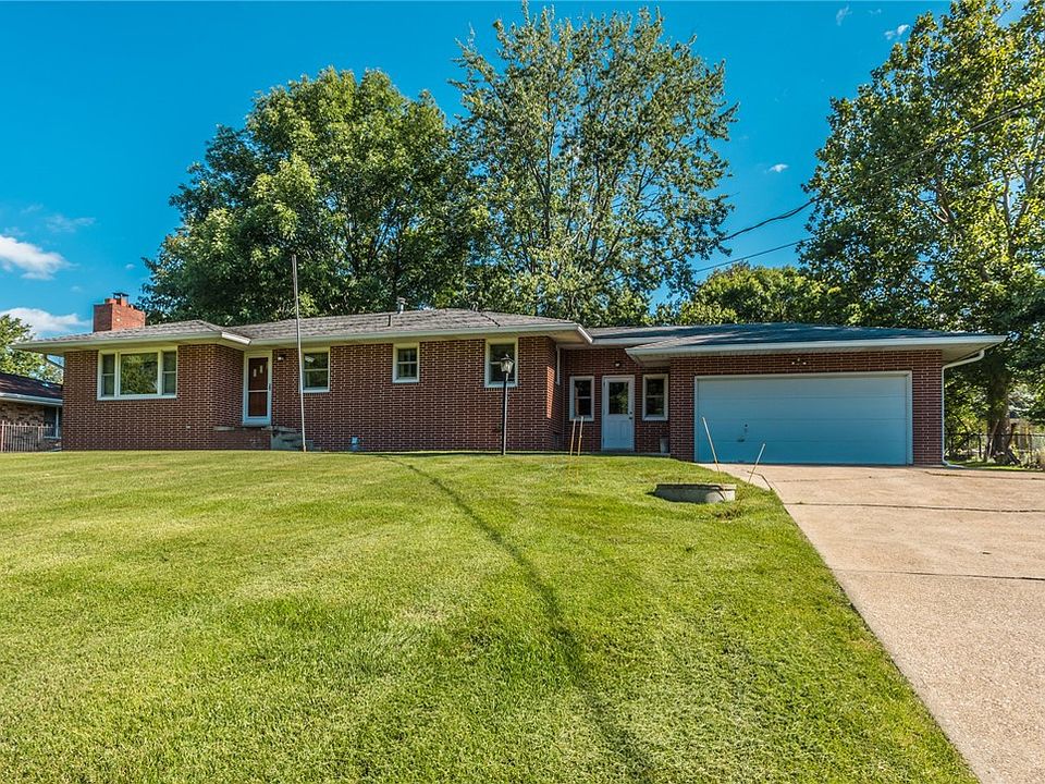 1st image of 360 SE Browns Woods Dr