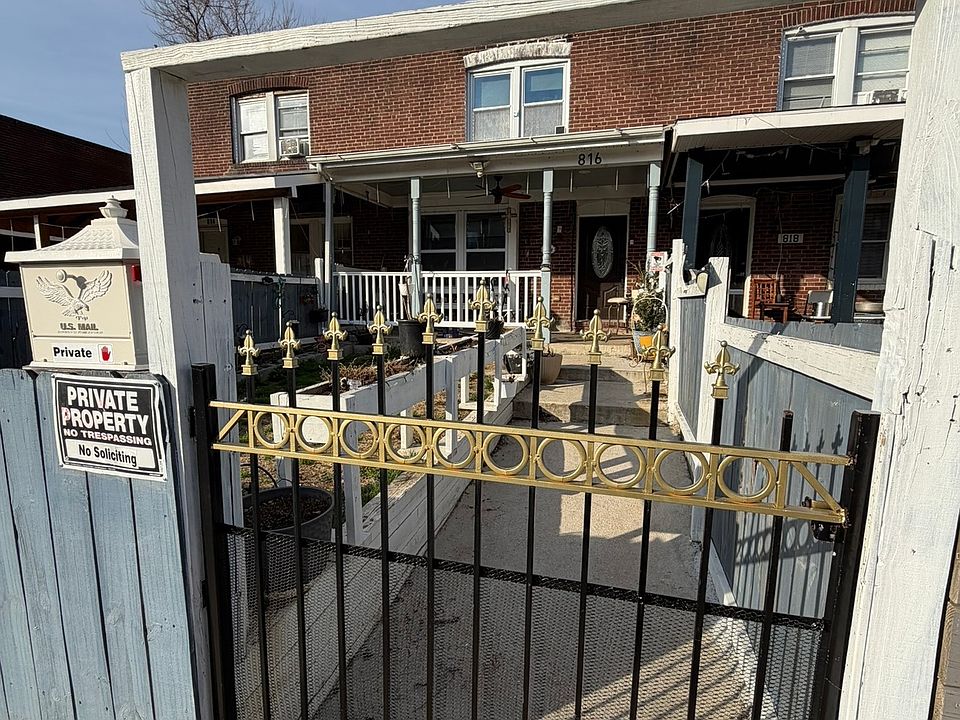 1st image of 816 E Jeffrey St