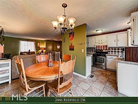 4th image of 2446 Redfield Dr
