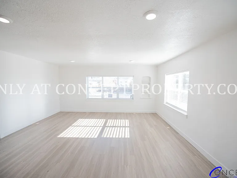 Stratton — Photo 65