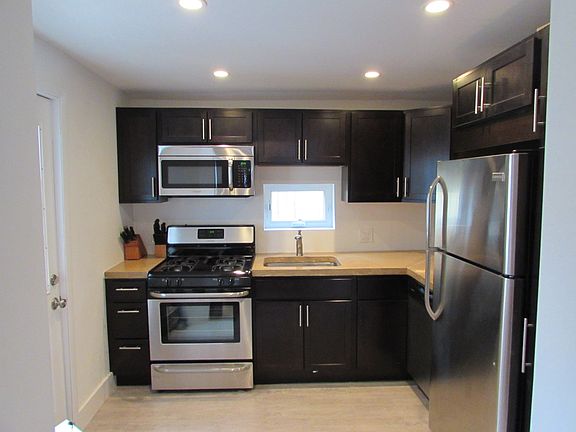 5th image of 1108 E Wilt St