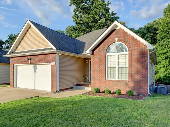 2677 Hidden Ridge Ct, Clarksville, TN 37043