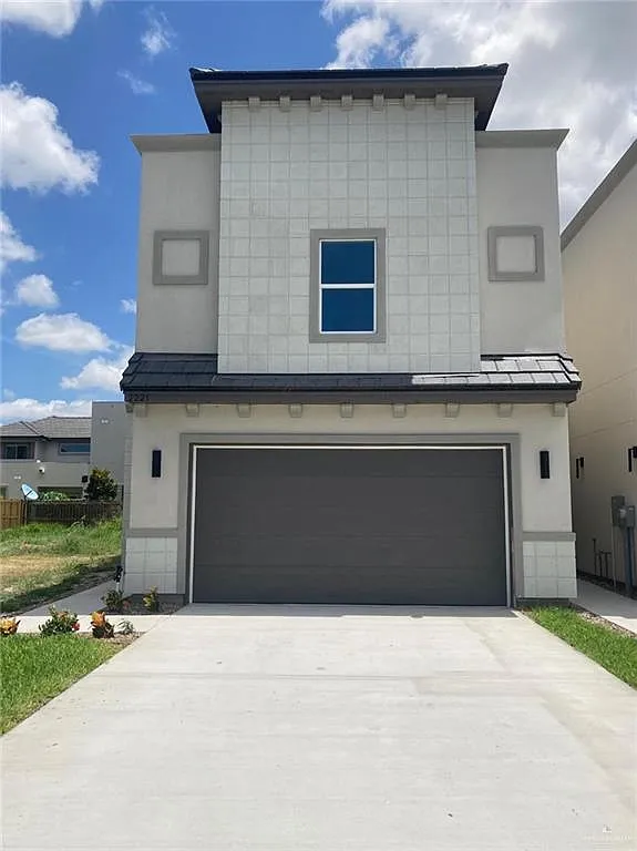 3 bed, 2.5 bath, 1757 sqft, $2,100 — Photo 1