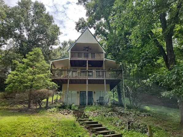 21 Marina Village Rd, Parsons, TN 38363