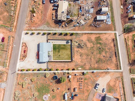 3rd image of 1363 N Rome Way