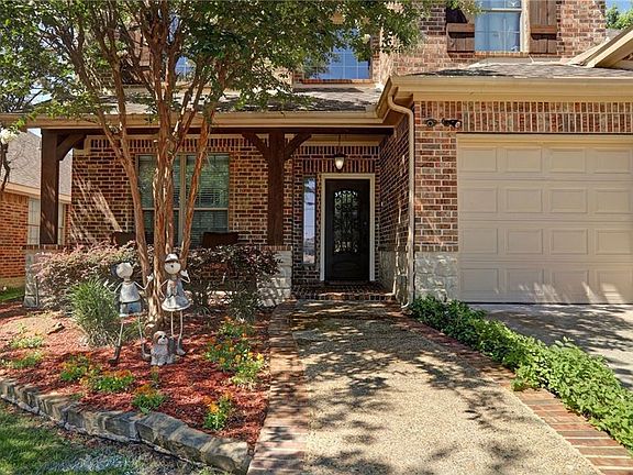 2nd image of 2604 Saint Johns Dr