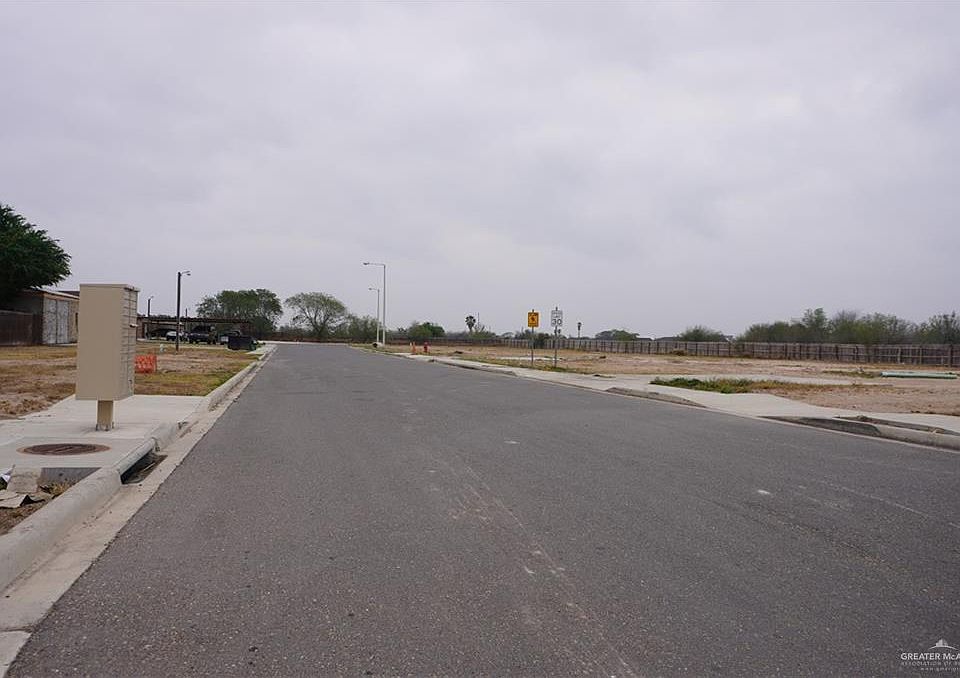 2nd image of 705 Thompson Rd