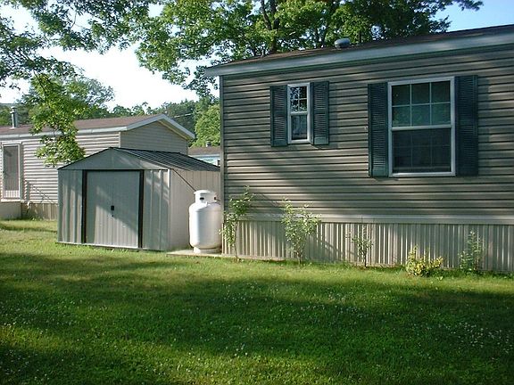 FRONT W/ SHED