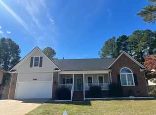 7521 Hammersley Rd, Fayetteville, NC 28306