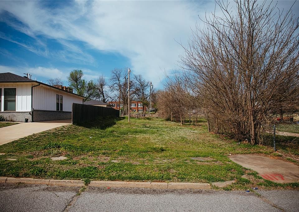 1st image of 1117 NE 6th St Lot 29-W-030
