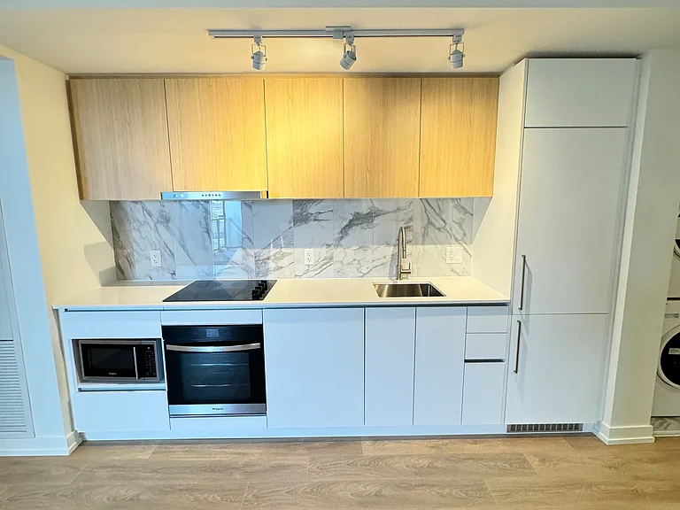 1100 Sheppard Ave W #833 — Photo 8