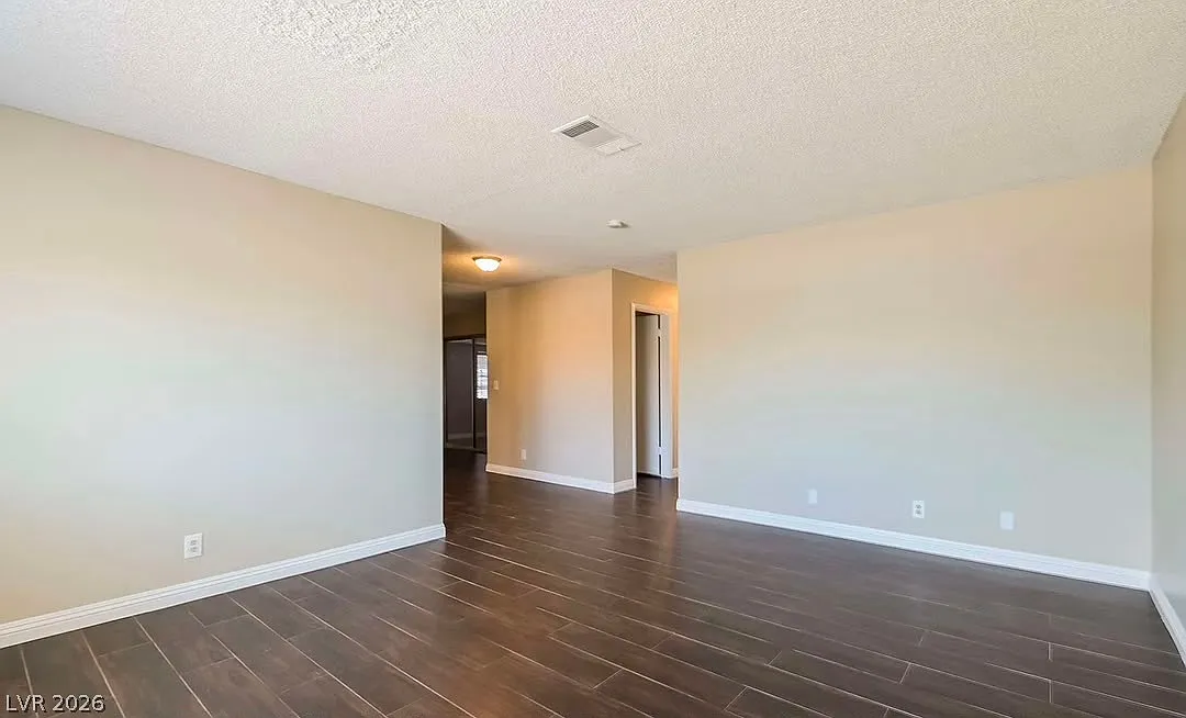 3 bed, 3.5 bath, 1134 sqft, $2,195 — Photo 4