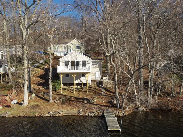 145 Lakeview Drive, Colchester, CT 06415