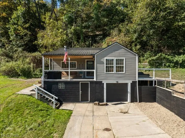 213 Bennett Dr, Weirton, WV 26062