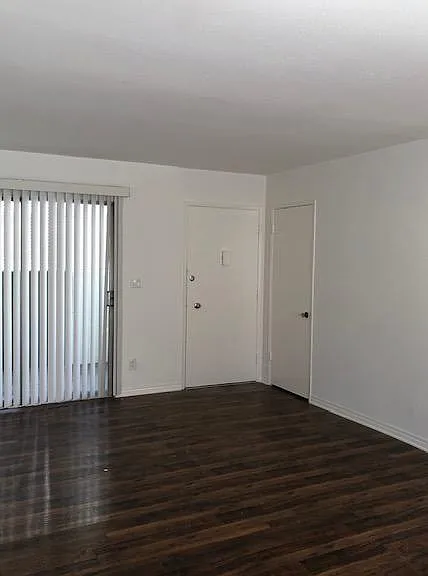 12349 Oxnard St — Photo 9