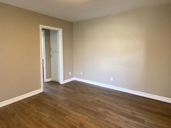2nd image of 4147 48th St APT 8