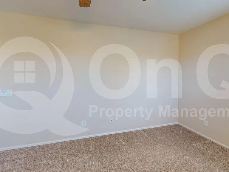 10821 W Elm St — Photo 11