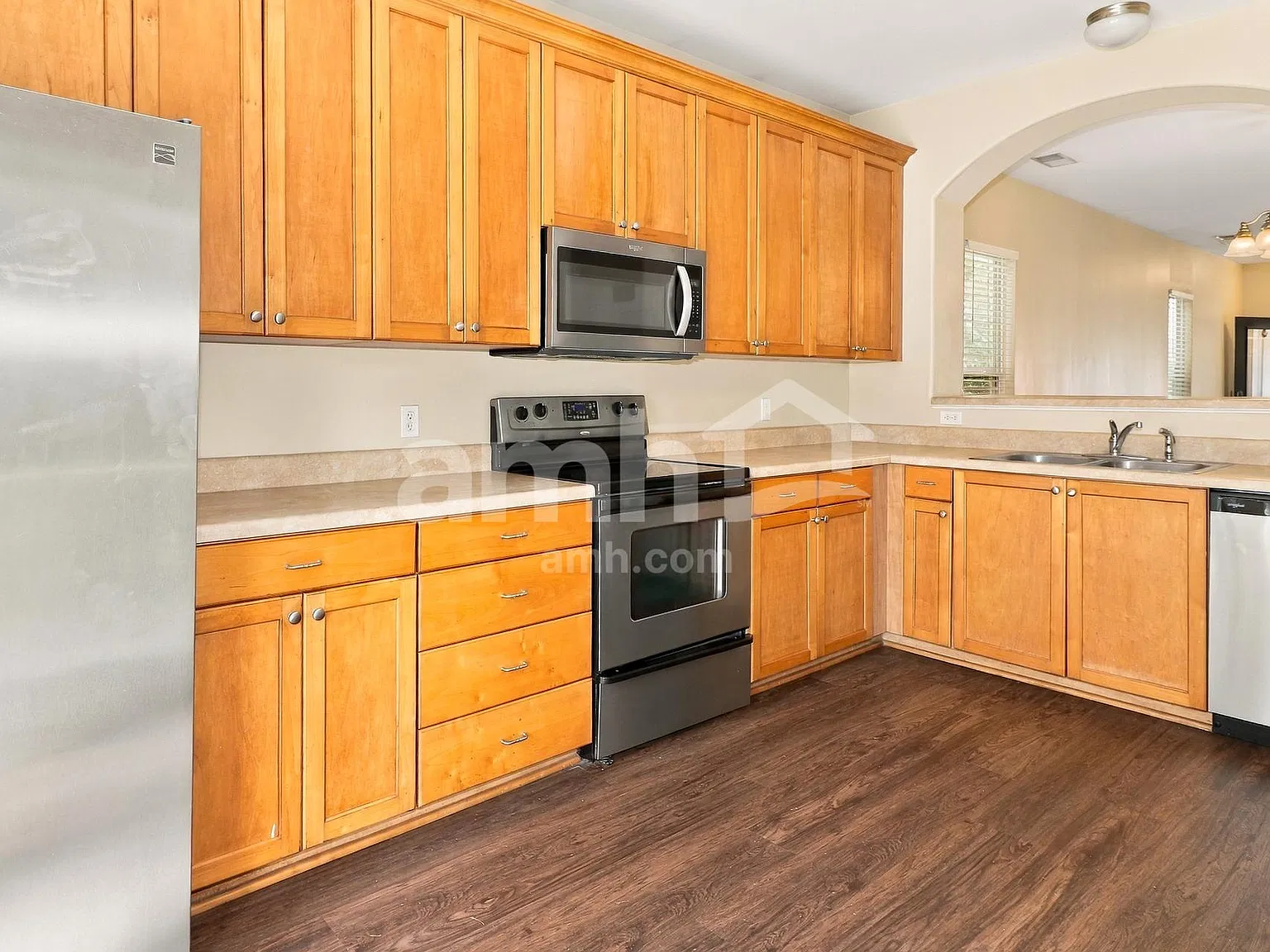 3 bed, 2.0 bath, 1820 sqft, $2,730 — Photo 3