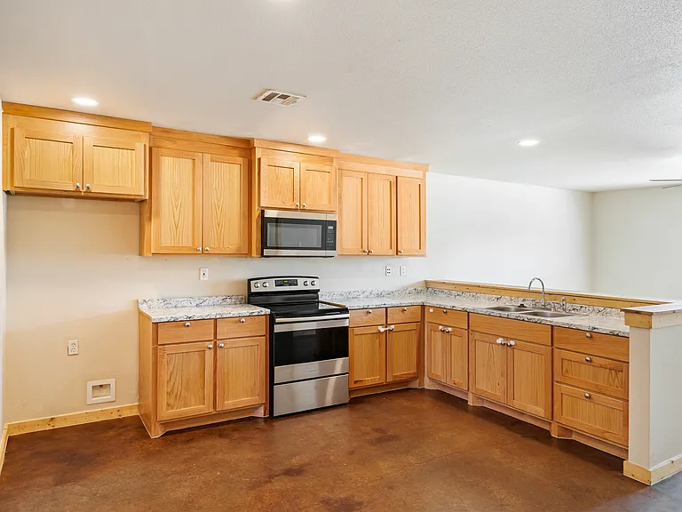 13001 Owen Ln #13001 — Photo 18