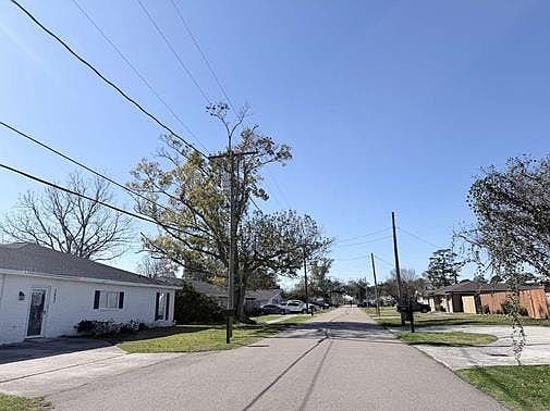 5th image of 2625 Cardinal Dr