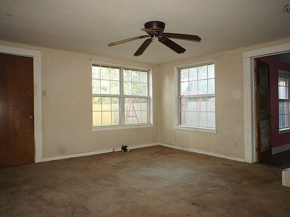 4th image of 509 N Yosemite St