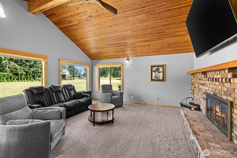 5th image of 2949 Harrison Avenue