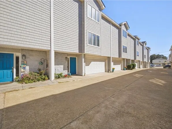 2308 Beach Castle Ln, Virginia Beach, VA 23451