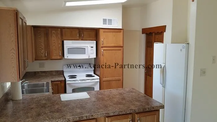4 bed, 2.0 bath, 1249 sqft, $1,695 — Photo 4