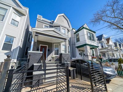 224 Bayview Ave, Jersey City, NJ, 07305