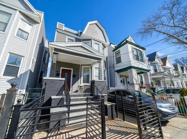 224 Bayview Ave, Jersey City, NJ 07305