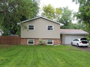 432 106th Ave NW, Coon Rapids, MN 55448