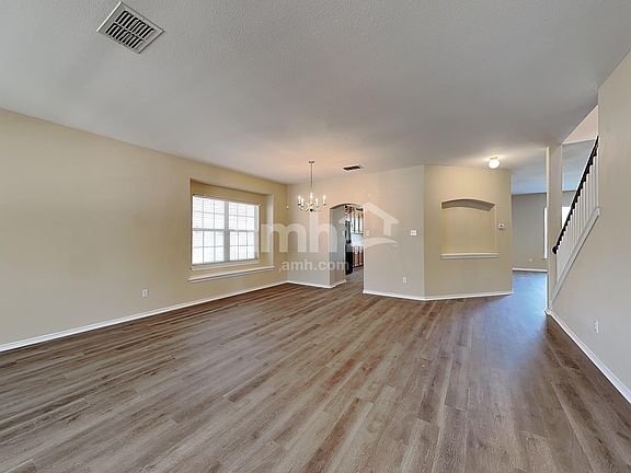 5th image of 23007 Airedale Ln