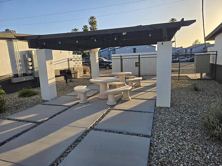 1211 E Kaler Dr — Photo 13